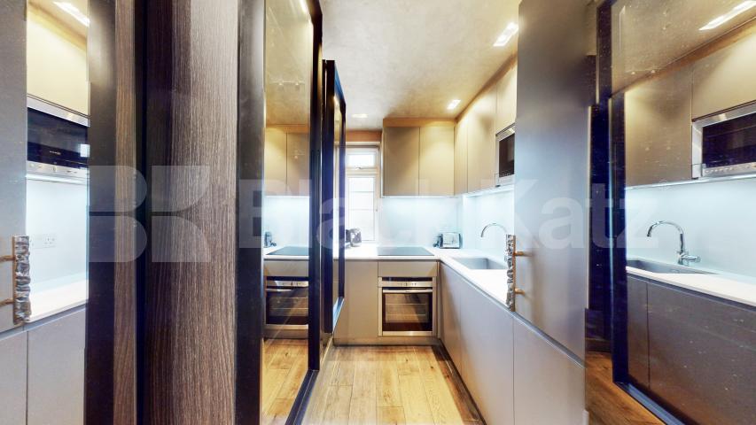 Modern Apartment with Heating and Hot Water Included Chatsworth Court, Pembroke Road, Kensington 